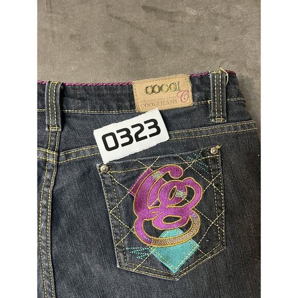 Coogi Jeans Womens 11 / 12 Denim Bootcut Embroidered Pockets Distressed - Picture 5 of 5